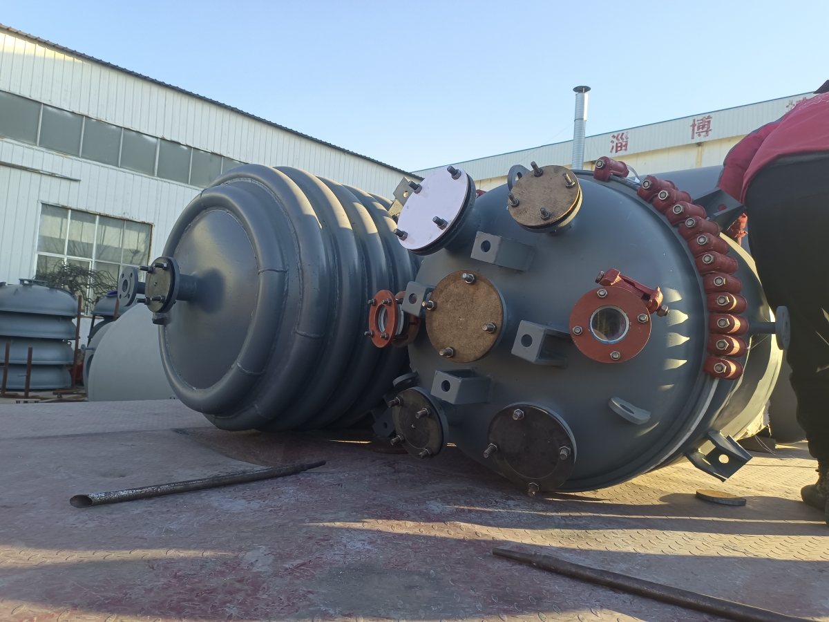 關于搪瓷反應釜的強度介紹(圖1) 搪瓷反應釜